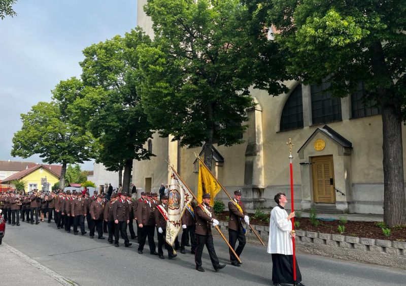 Fronleichnamsprozession in Enzersfeld